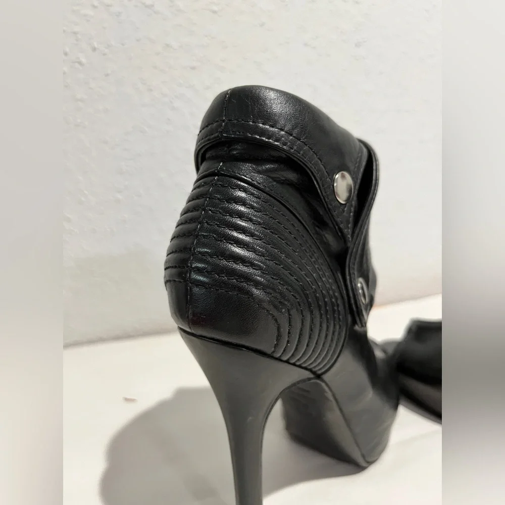 🔥Alexander McQueen 6 Stilettos moto jacket style shoes! Preloved by me🔥 - Picture 14 of 16